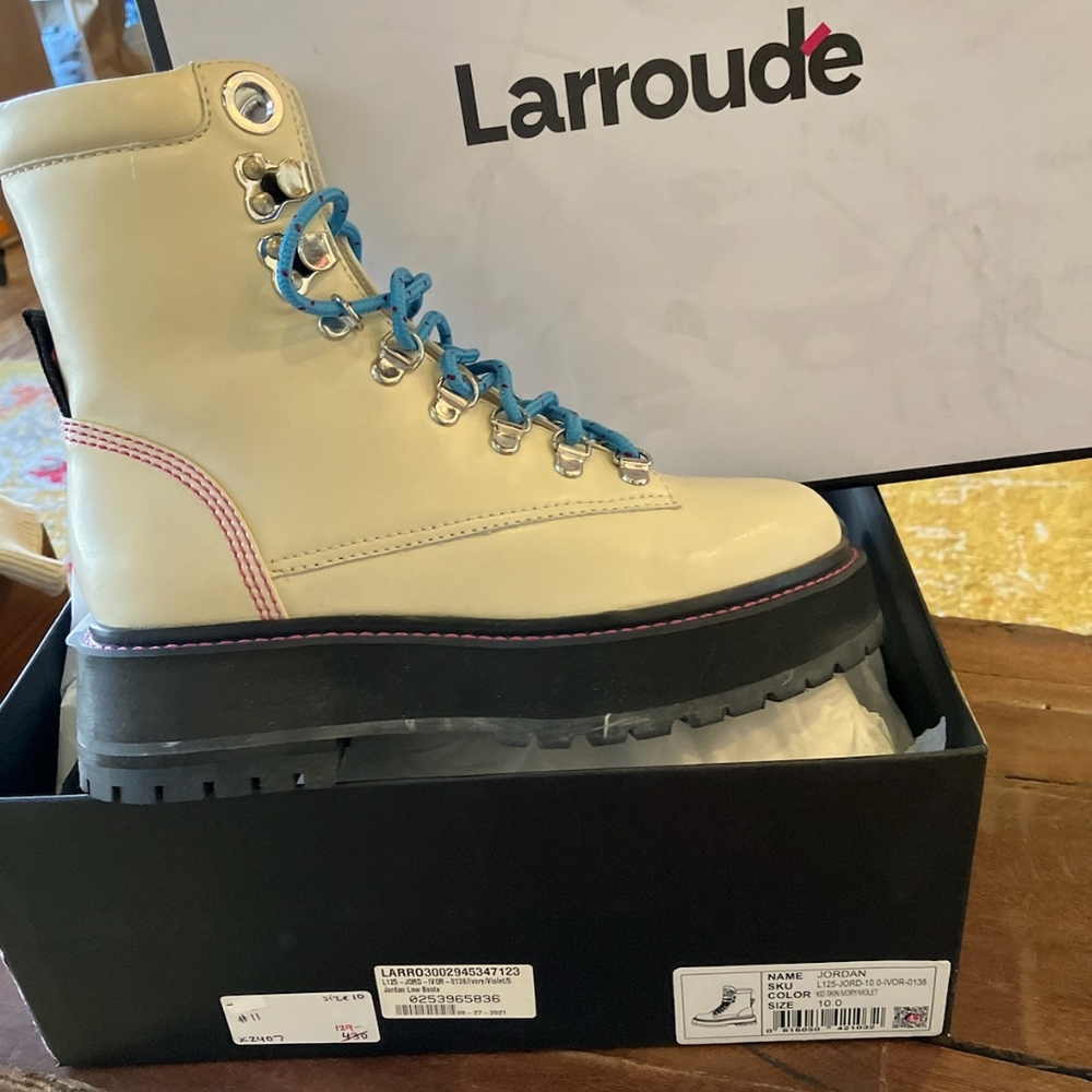 Sz 5 and 10 NIB $430 Laroude boots